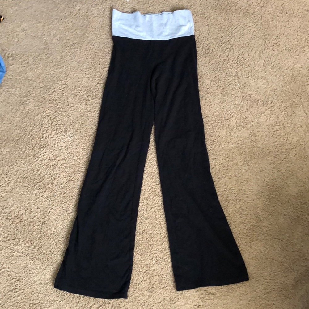 YOGA PANTS